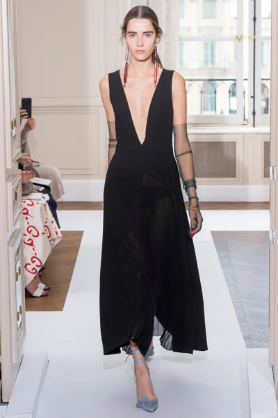 Look 11